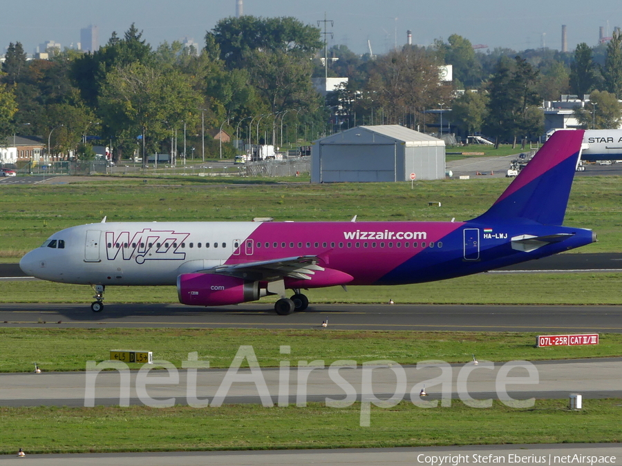 Wizz Air Airbus A320-232 (HA-LWJ) | Photo 529193