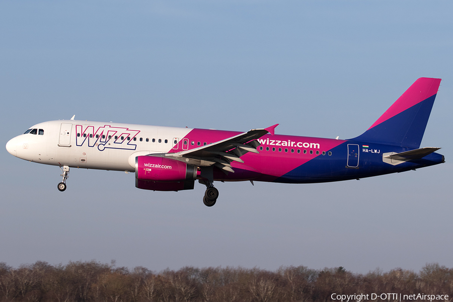 Wizz Air Airbus A320-232 (HA-LWJ) | Photo 498722