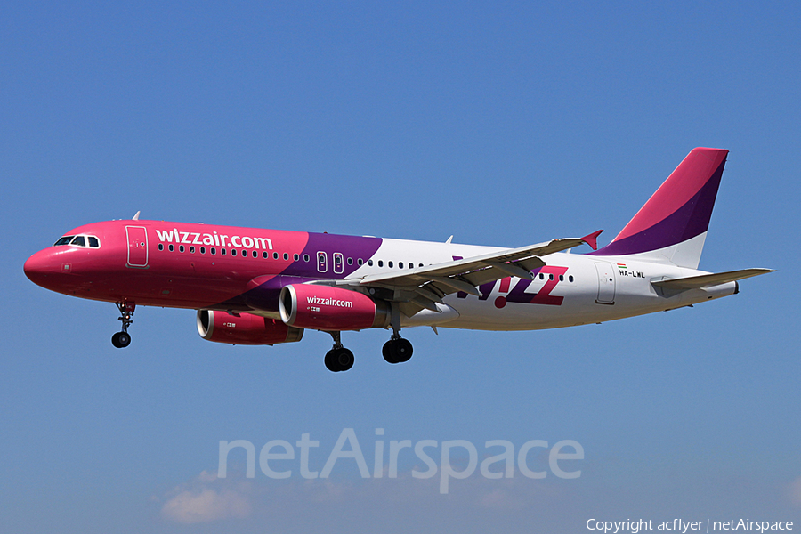 Wizz Air Airbus A320-232 (HA-LWL) | Photo 226933