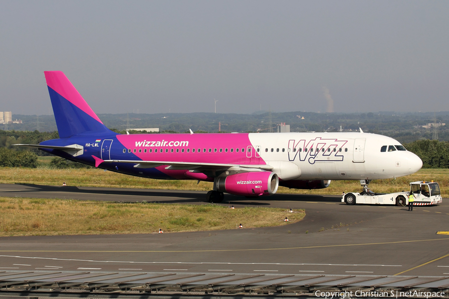 Wizz Air Airbus A320-232 (HA-LWL) | Photo 399626