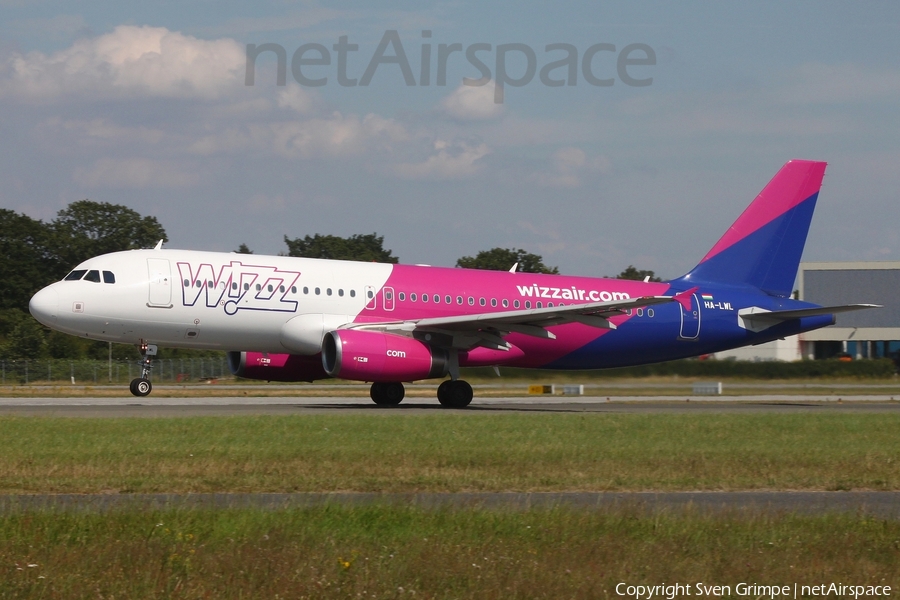 Wizz Air Airbus A320-232 (HA-LWL) | Photo 518247