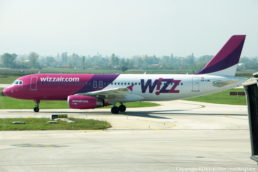 Wizz Air Airbus A320-232 (HA-LWL) | Photo 379885