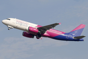 Wizz Air Airbus A320-232 (HA-LWL) at  Warsaw - Frederic Chopin International, Poland