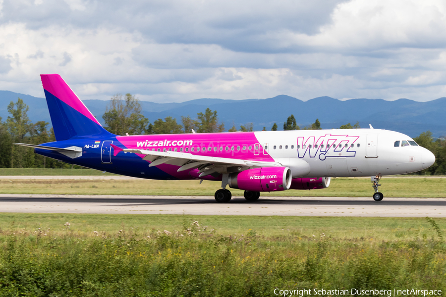 Wizz Air Airbus A320-232 (HA-LWM) | Photo 360801