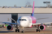 Wizz Air Airbus A320-232 (HA-LWM) at  Hamburg - Fuhlsbuettel (Helmut Schmidt), Germany