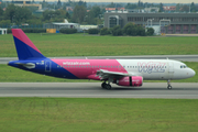 Wizz Air Airbus A320-232 (HA-LWN) at  Warsaw - Frederic Chopin International, Poland