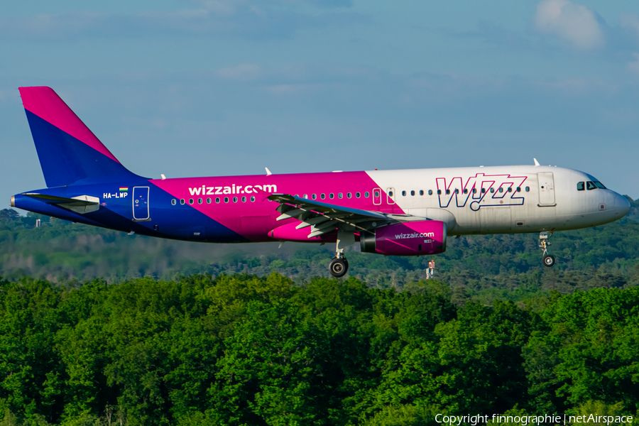 Wizz Air Airbus A320-232 (HA-LWP) | Photo 450313