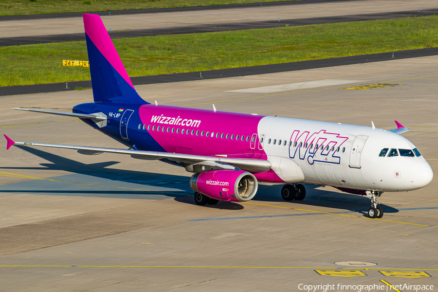 Wizz Air Airbus A320-232 (HA-LWP) | Photo 450316