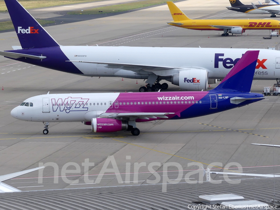 Wizz Air Airbus A320-232 (HA-LWP) | Photo 455184