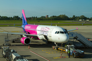 Wizz Air Airbus A320-232 (HA-LWQ) at  Charleroi, Belgium