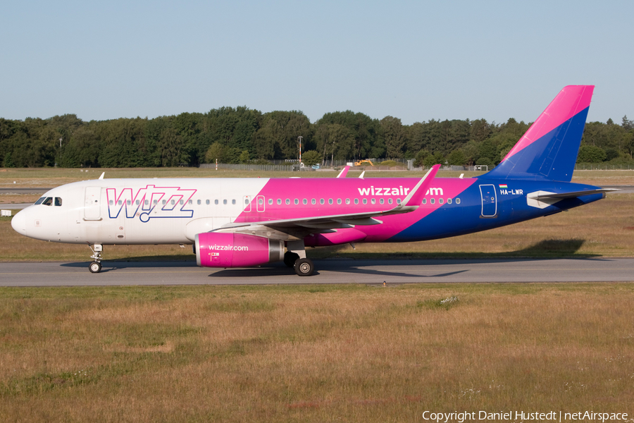Wizz Air Airbus A320-232 (HA-LWR) | Photo 602590