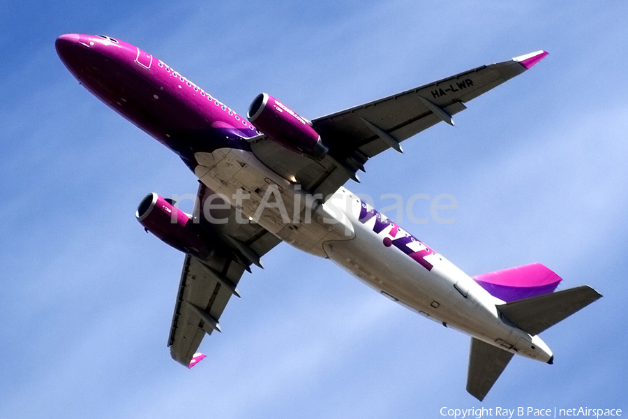 Wizz Air Airbus A320-232 (HA-LWR) | Photo 153671