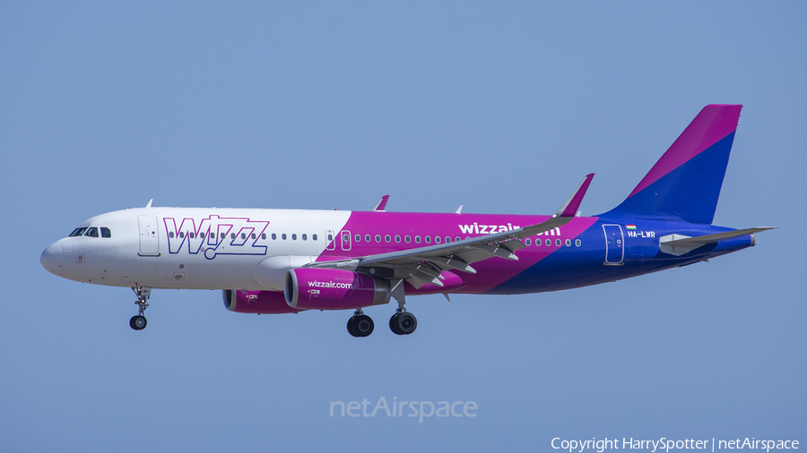 Wizz Air Airbus A320-232 (HA-LWR) | Photo 338748