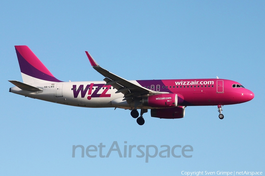 Wizz Air Airbus A320-232 (HA-LWS) | Photo 105442