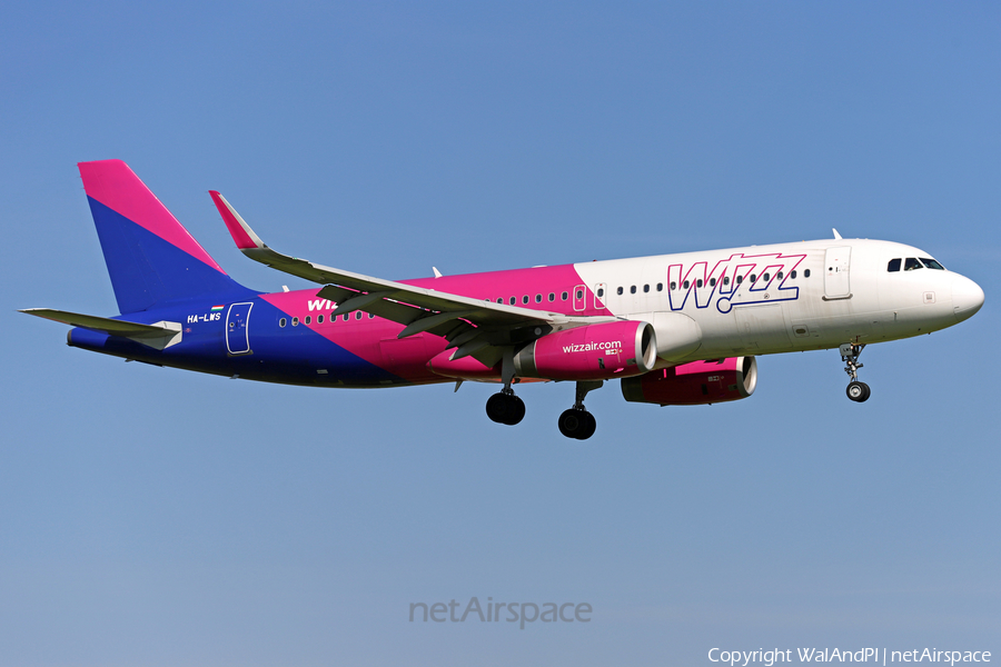 Wizz Air Airbus A320-232 (HA-LWS) | Photo 471946