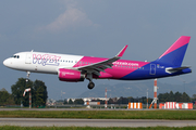 Wizz Air Airbus A320-232 (HA-LWT) at  Bergamo - Orio al Serio, Italy