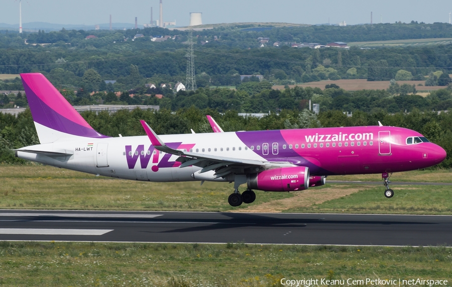 Wizz Air Airbus A320-232 (HA-LWT) | Photo 176278