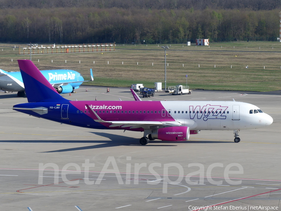 Wizz Air Airbus A320-232 (HA-LWV) | Photo 504579
