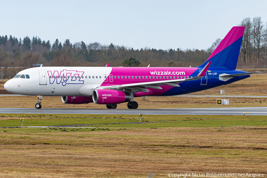 Wizz Air Airbus A320-232 (HA-LWY) | Photo 493173