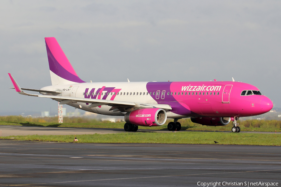 Wizz Air Airbus A320-232 (HA-LWY) | Photo 106470