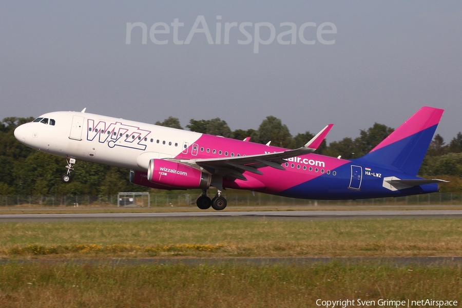 Wizz Air Airbus A320-232 (HA-LWZ) | Photo 518920