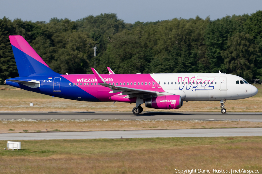 Wizz Air Airbus A320-232 (HA-LWZ) | Photo 602230