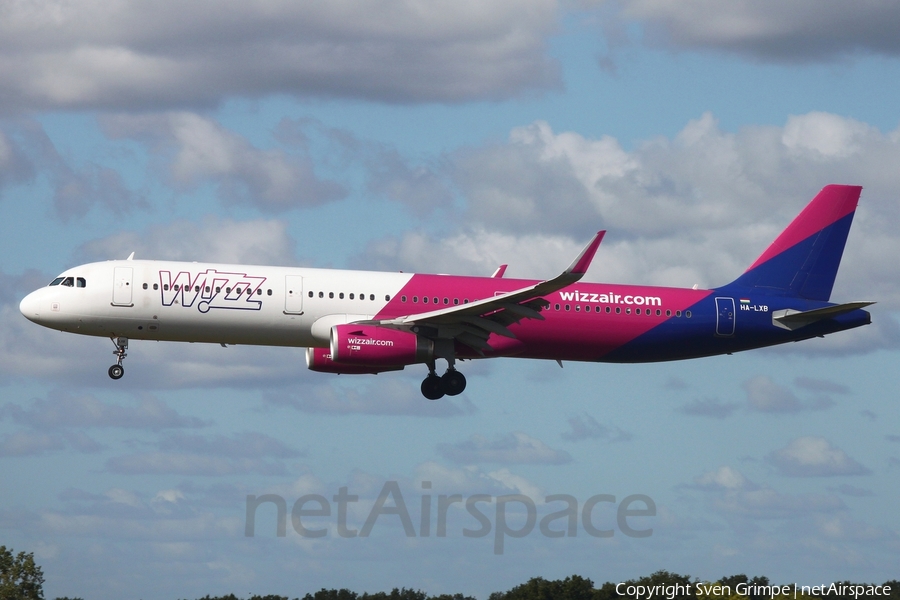 Wizz Air Airbus A321-231 (HA-LXB) | Photo 529686