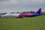 Wizz Air Airbus A321-231 (HA-LXC) at  Warsaw - Frederic Chopin International, Poland