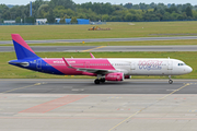 Wizz Air Airbus A321-231 (HA-LXC) at  Warsaw - Frederic Chopin International, Poland