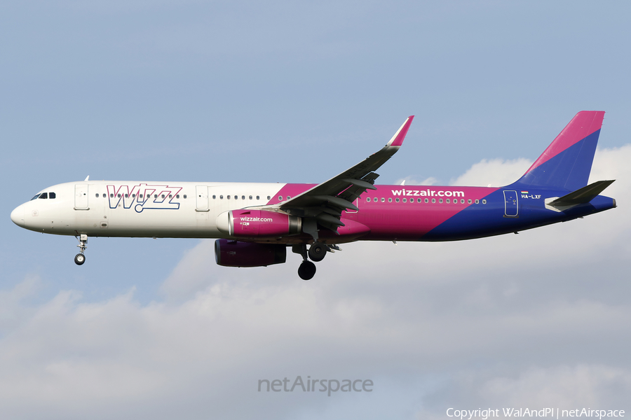 Wizz Air Airbus A321-231 (HA-LXF) | Photo 568029