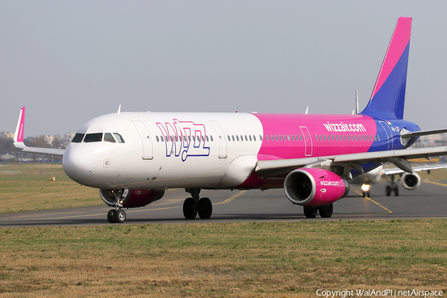 Wizz Air Airbus A321-231 (HA-LXG) | Photo 504083
