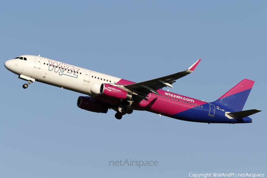 Wizz Air Airbus A321-231 (HA-LXG) | Photo 542577
