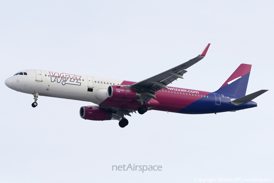 Wizz Air Airbus A321-231 (HA-LXH) | Photo 659971