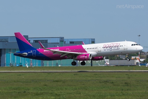 Wizz Air Airbus A321-231 (HA-LXI) at  Warsaw - Frederic Chopin International, Poland