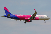 Wizz Air Airbus A321-231 (HA-LXJ) at  Budapest - Ferihegy International, Hungary