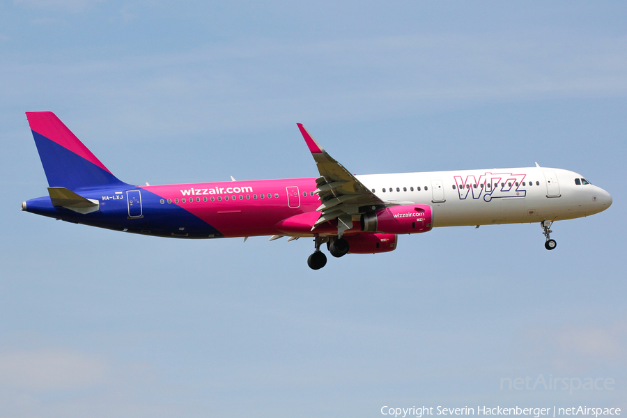 Wizz Air Airbus A321-231 (HA-LXJ) | Photo 215765