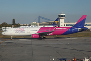 Wizz Air Airbus A321-231 (HA-LXJ) at  Bucharest - Henri Coanda International, Romania