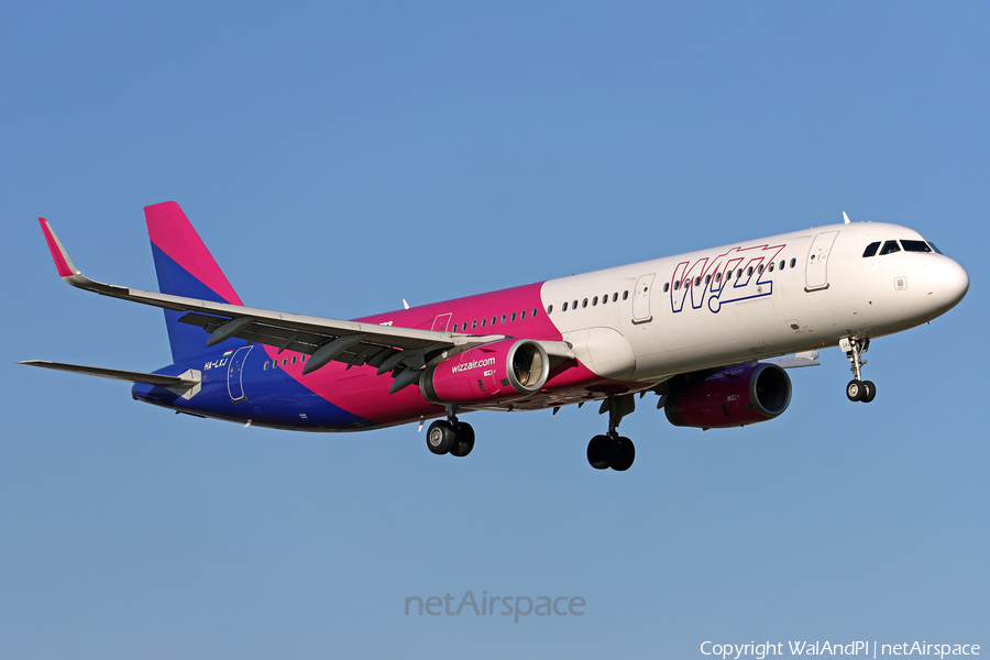 Wizz Air Airbus A321-231 (HA-LXJ) | Photo 480496