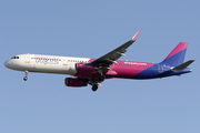 Wizz Air Airbus A321-231 (HA-LXJ) at  Warsaw - Frederic Chopin International, Poland