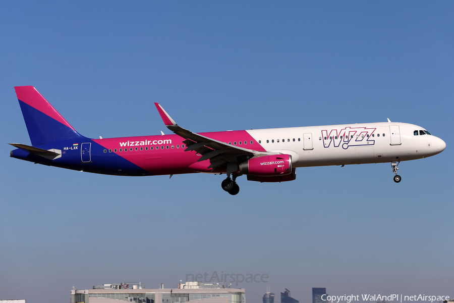 Wizz Air Airbus A321-231 (HA-LXK) | Photo 498856