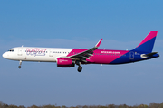 Wizz Air Airbus A321-231 (HA-LXL) at  Hamburg - Fuhlsbuettel (Helmut Schmidt), Germany