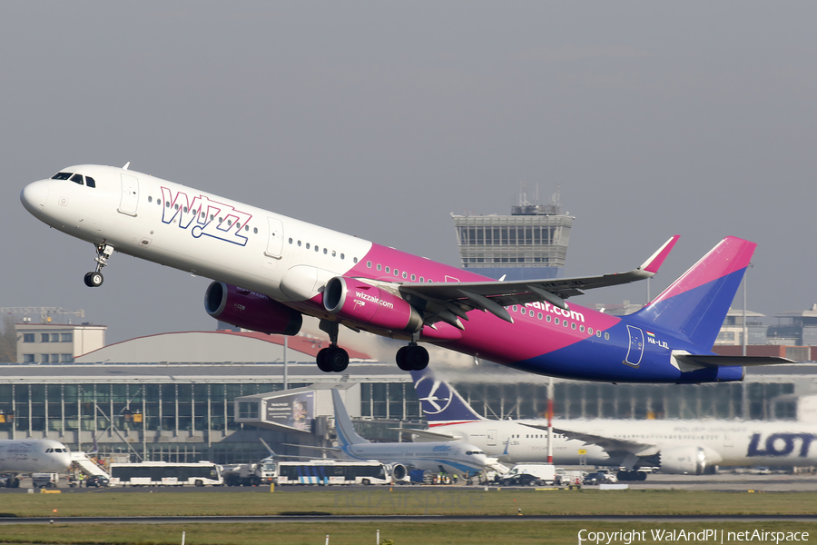 Wizz Air Airbus A321-231 (HA-LXL) | Photo 533949