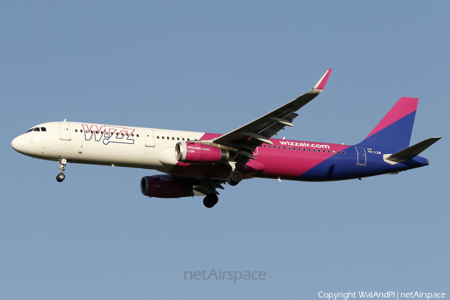 Wizz Air Airbus A321-231 (HA-LXM) | Photo 587554
