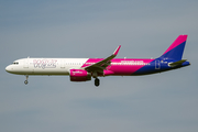 Wizz Air Airbus A321-231 (HA-LXN) at  Warsaw - Frederic Chopin International, Poland