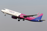 Wizz Air Airbus A321-231 (HA-LXO) at  Warsaw - Frederic Chopin International, Poland