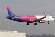 Wizz Air Airbus A321-231 (HA-LXO) at  Warsaw - Frederic Chopin International, Poland