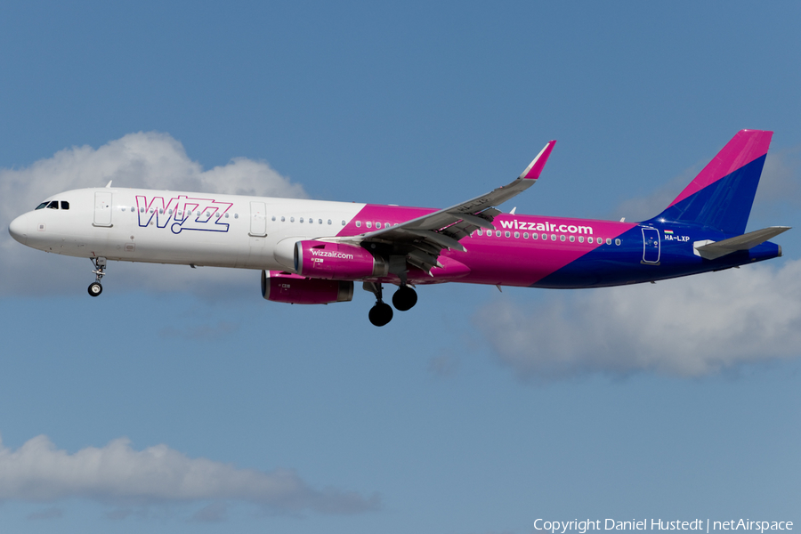Wizz Air Airbus A321-231 (HA-LXP) | Photo 414750