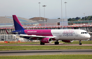 Wizz Air Airbus A321-231 (HA-LXP) at  London - Luton, United Kingdom