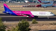 Wizz Air Airbus A321-231 (HA-LXP) at  Madrid - Barajas, Spain