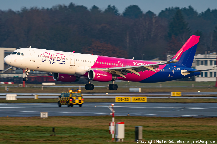 Wizz Air Airbus A321-231 (HA-LXR) | Photo 489418